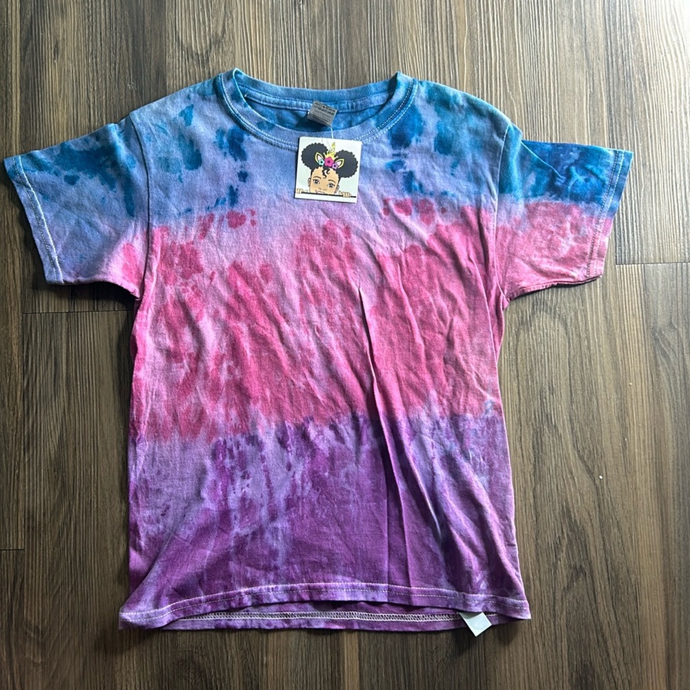 Girls tie-dye shirt